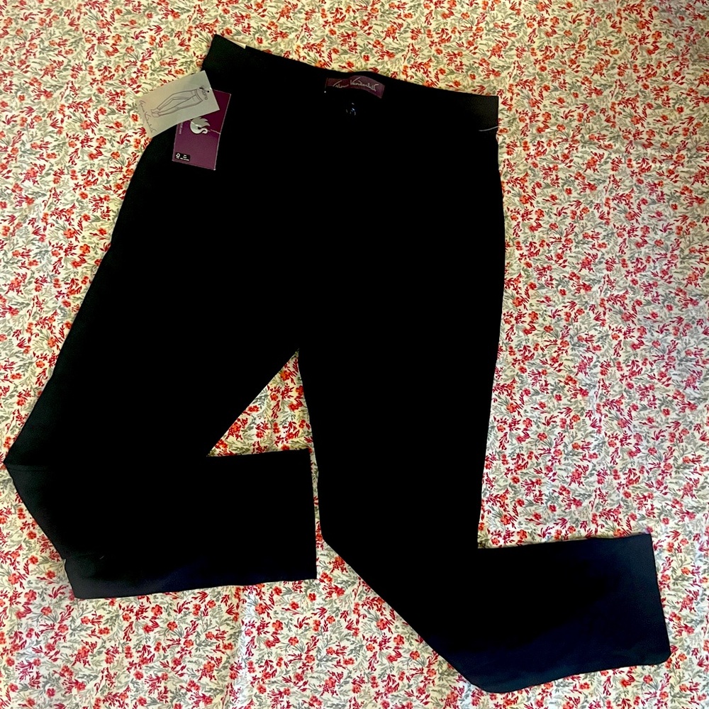 New Gloria Vanderbilt zip up leggings. Size 12.